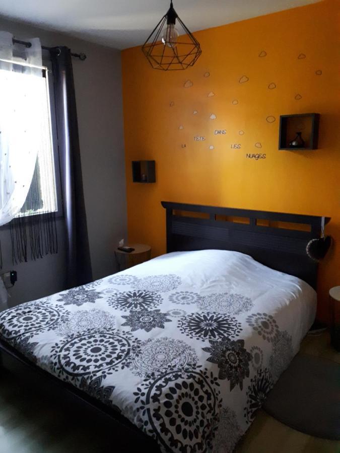Chez Les Catherine Сент Екстериор снимка